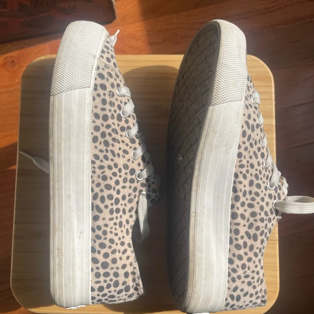 Mudd Dalmatian Studded Sneaks 👟 - Picture 3 of 4